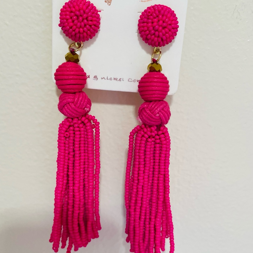 💕JUST IN! Pink Tassel Beaded Earrings